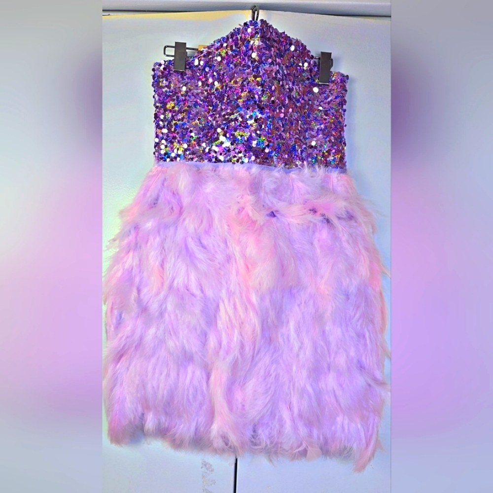 Beautiful purple 💜, lilac feather sleeveless dress from Fashion nova (Rare), L